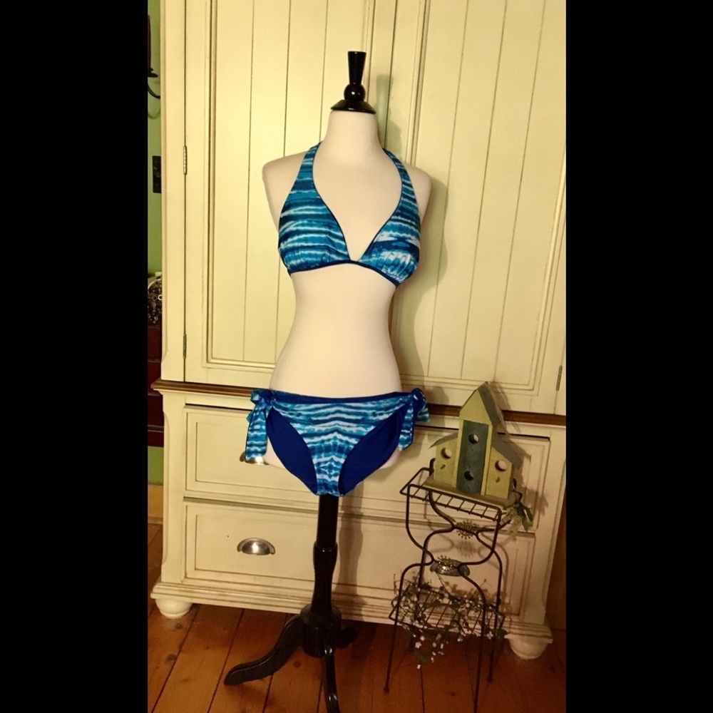 Hollister 2-Piece String Bikini Swimsuit Reversible Size Large